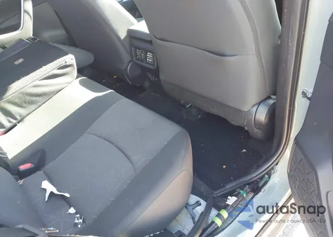 2019 Toyota Rav4 Xle from USA, damaged, VIN JTMP1RFV8KD022343